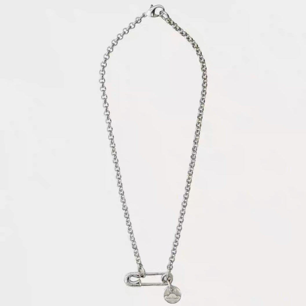 Vivienne Westwood 2026 Minimalist Safety Pin Clavicle Necklace