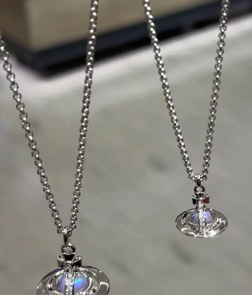 Vivienne Westwood 2026 Planet Crystal Necklace