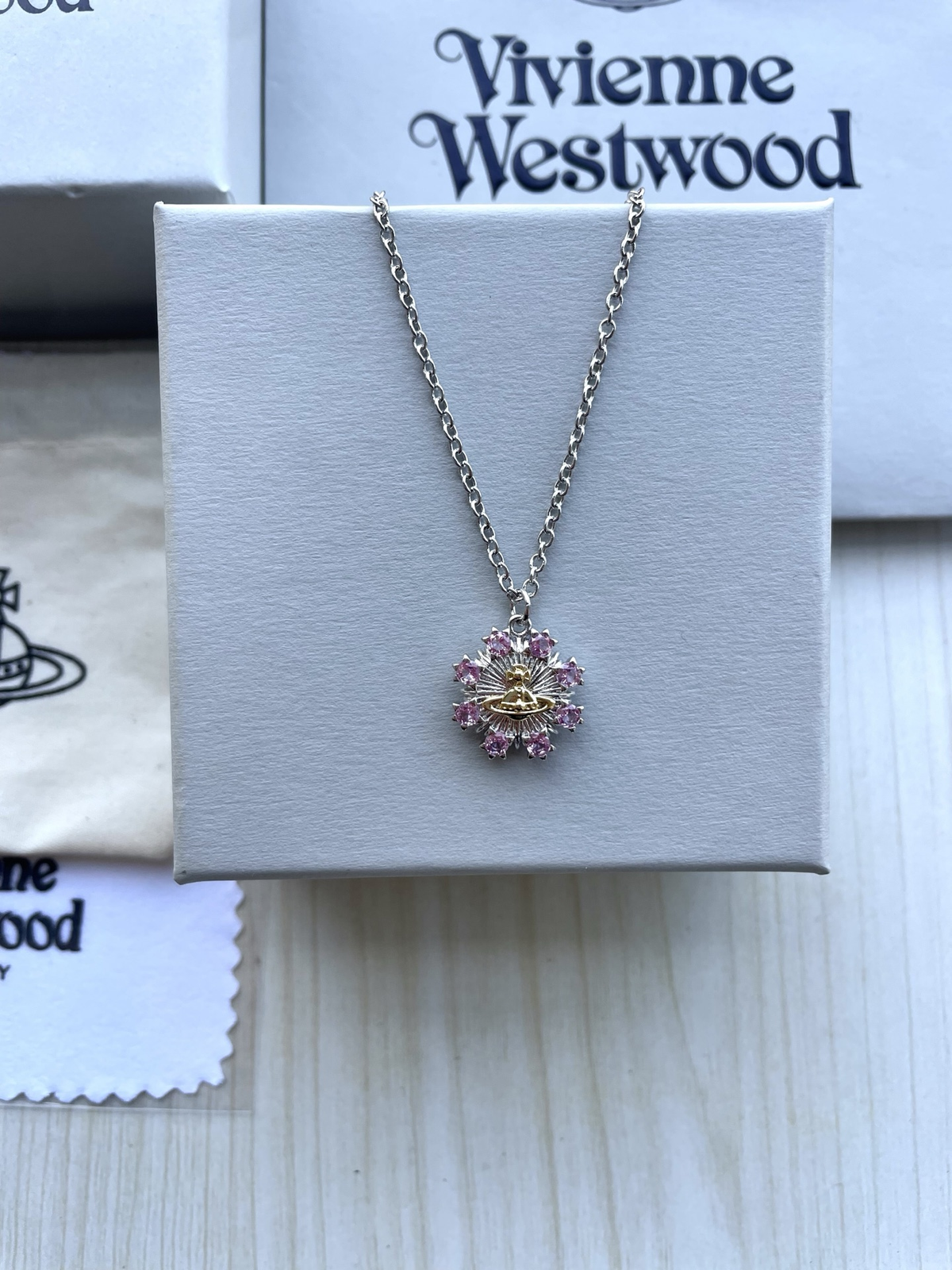 Vivienne Westwood 2026 Snowflake Rhinestone Necklace