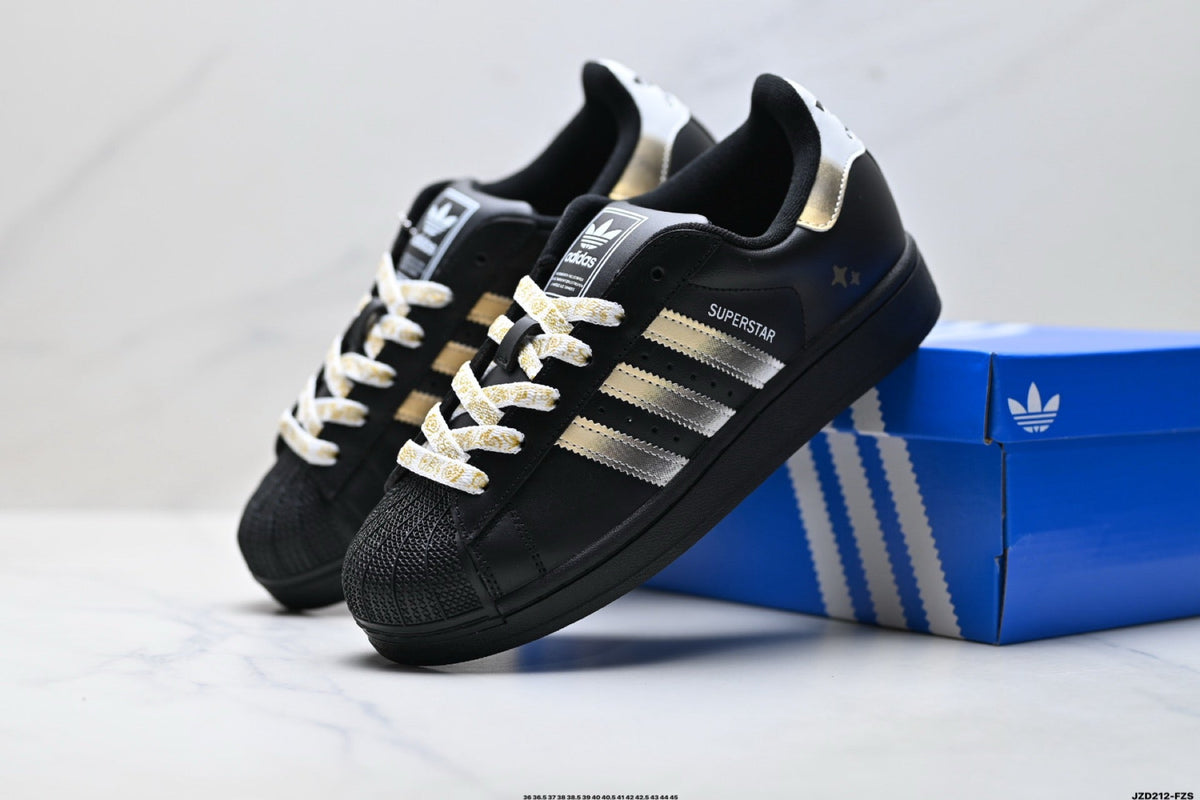 Adidas K81801450 Unisex Shell-Toe Sneakers
