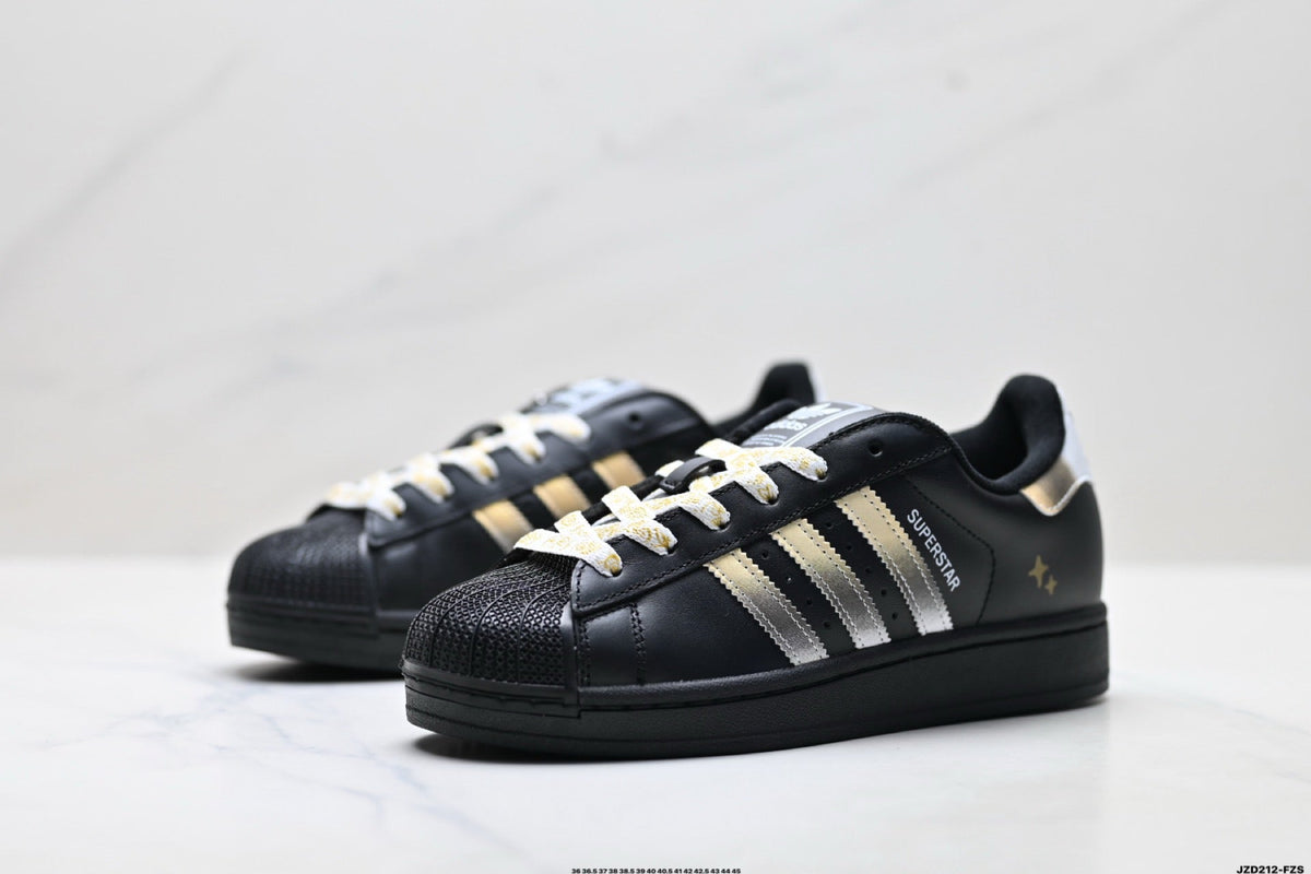 Adidas K81801450 Unisex Shell-Toe Sneakers