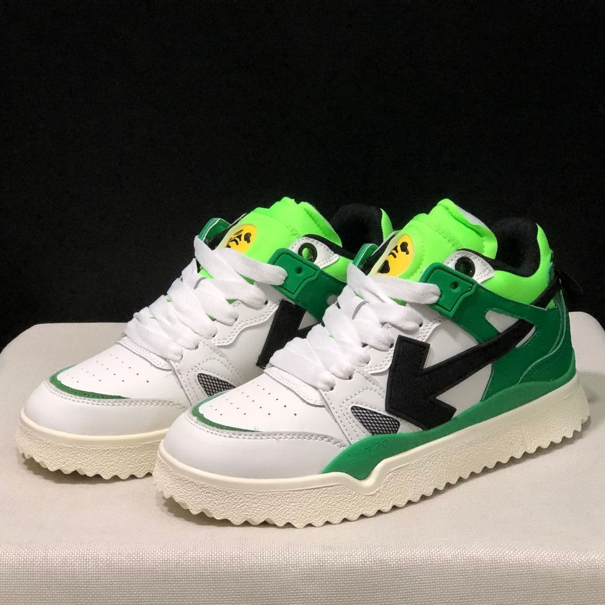 Off-White Arrow Logo Leather Sneakers #40