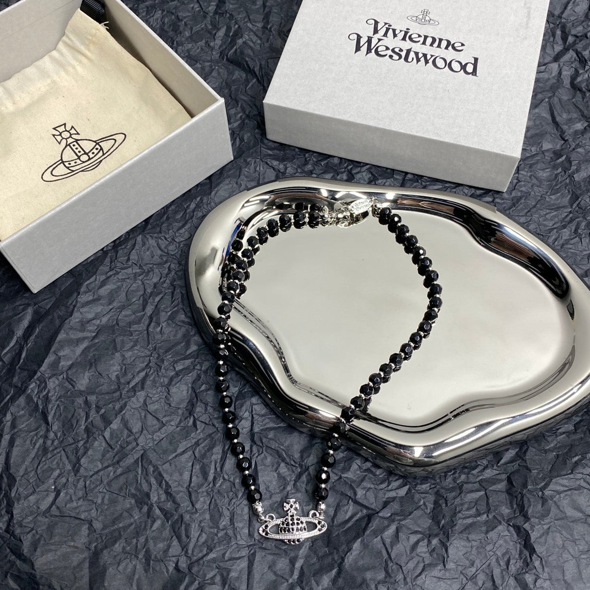 Vivienne Westwood 2026 Minimalist Planet Necklace