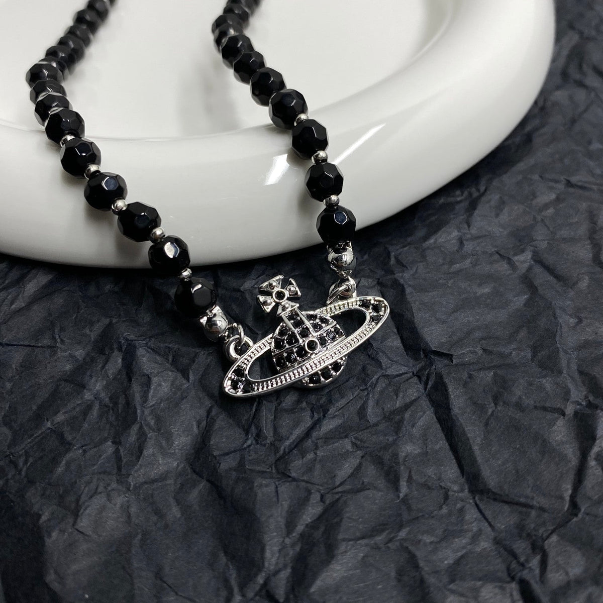 Vivienne Westwood 2026 Minimalist Planet Necklace
