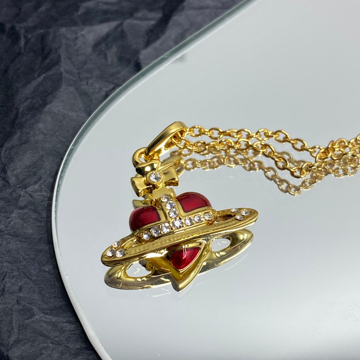 Vivienne Westwood 2026 Minimalist Planet Crystal Necklace