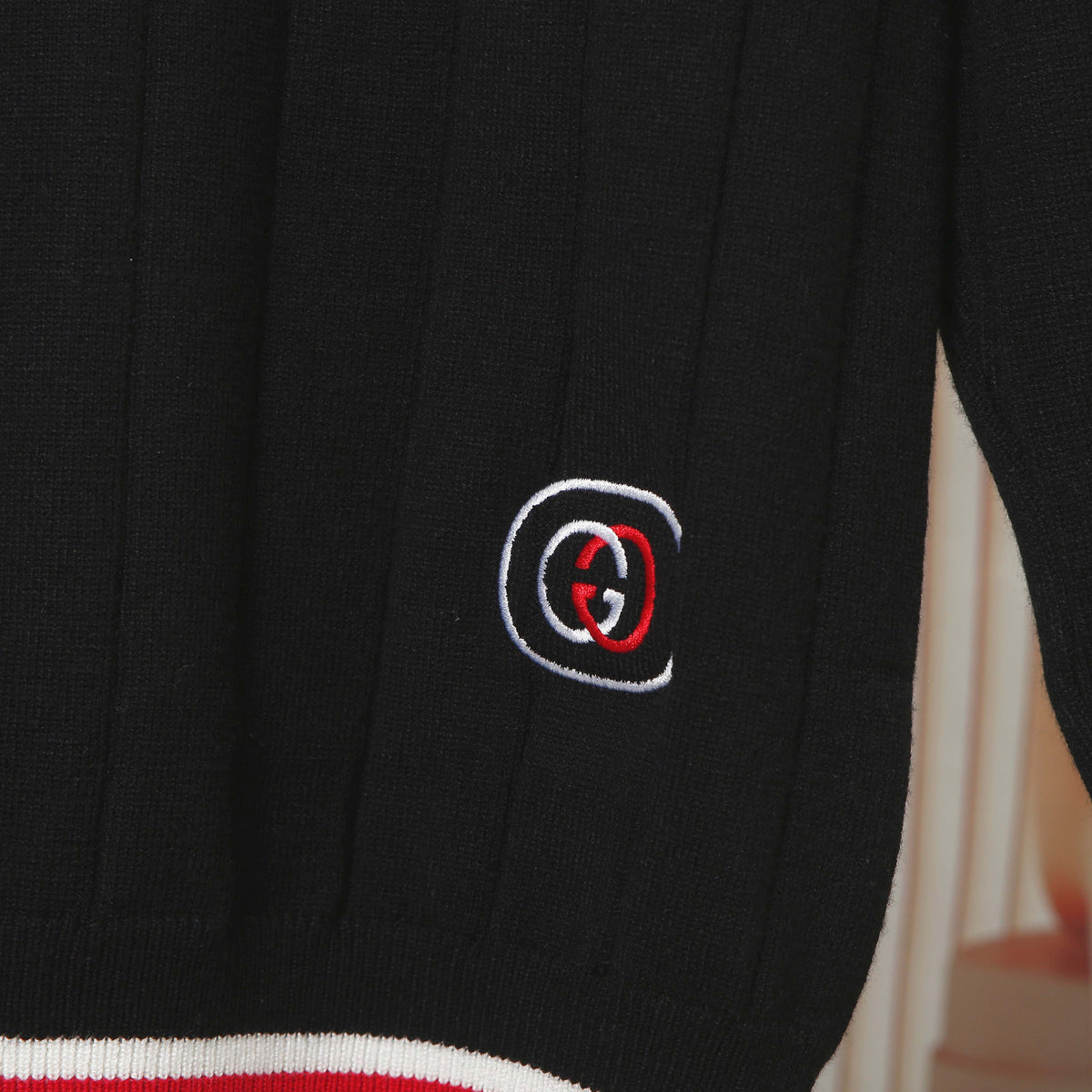 Gucci Unisex G8318 Embroidered V-Neck Sweater