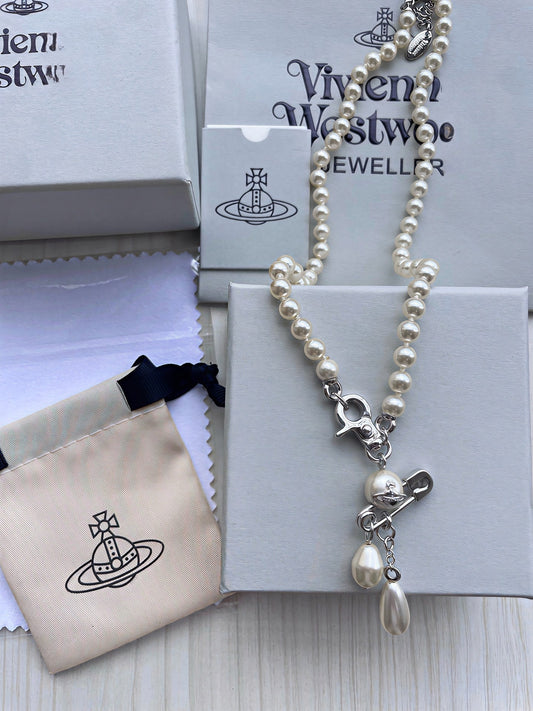 Vivienne Westwood 2026 Pin-Style Necklace