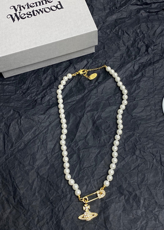 Vivienne Westwood 2026 Minimalist Pearl Necklace