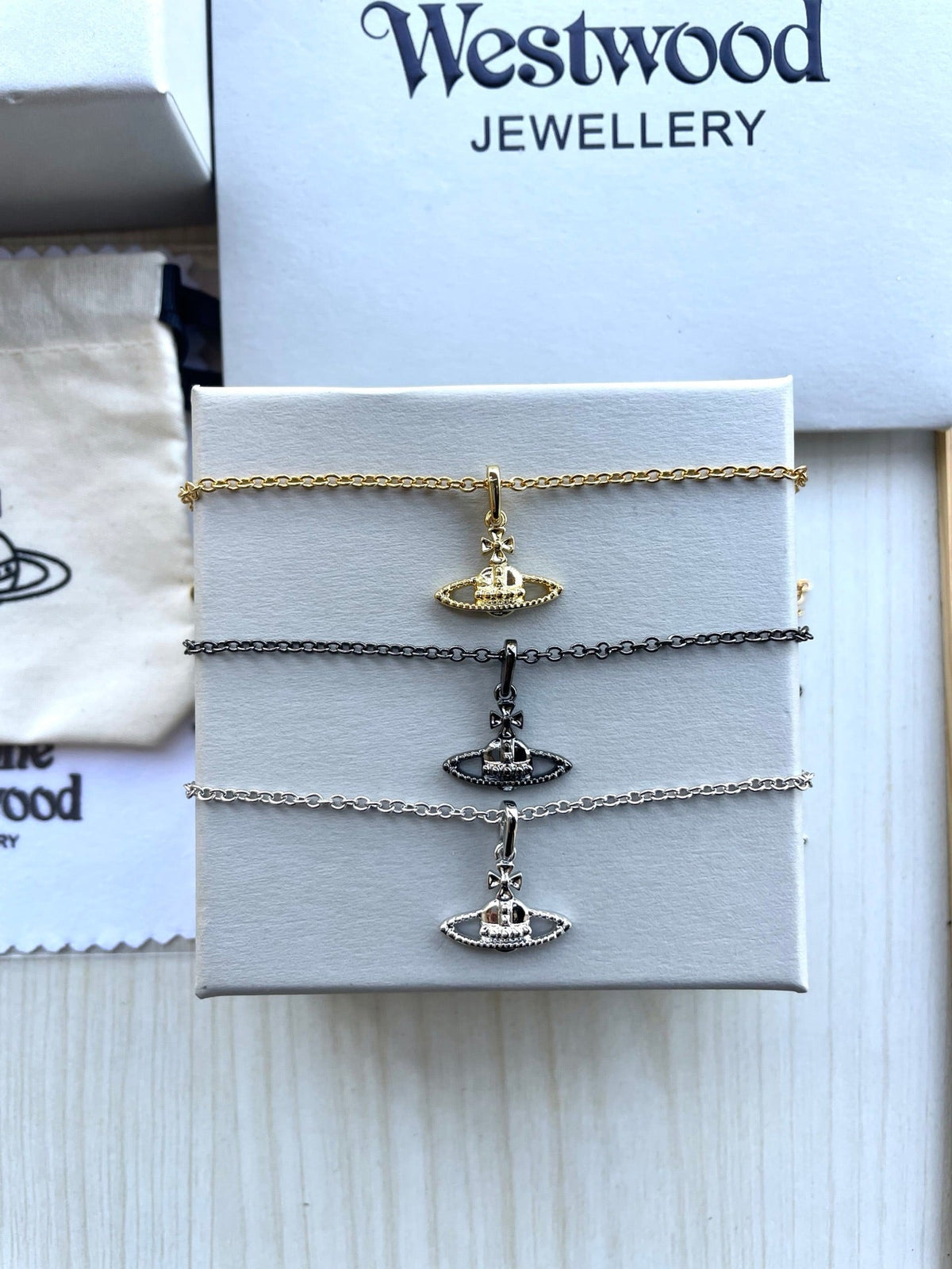Vivienne Westwood 2026 Planet Clavicle Necklace