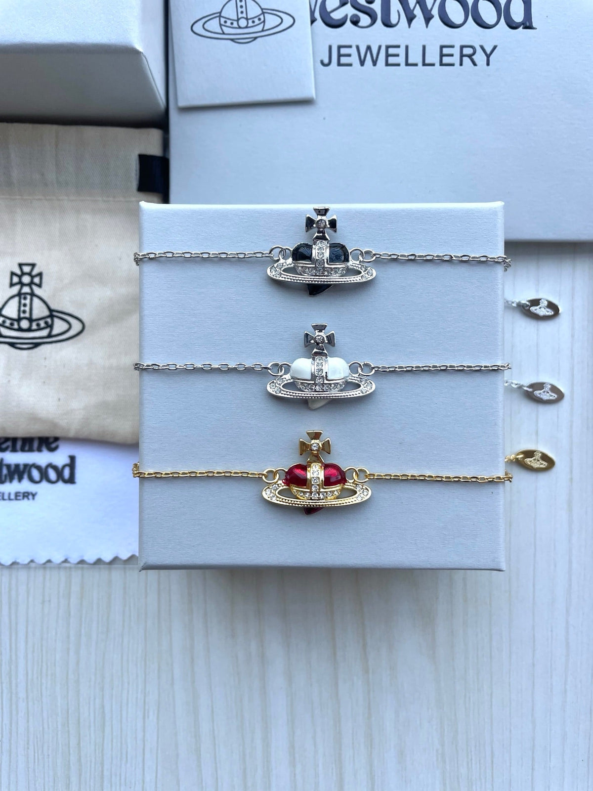 Vivienne Westwood 2026 Shell & Rhinestone Bracelet