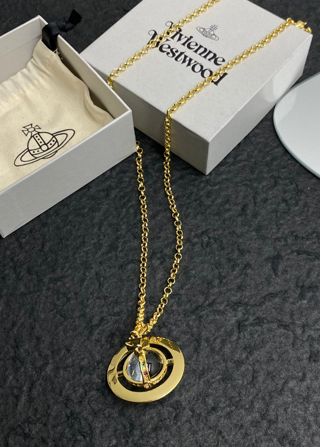 Vivienne Westwood 2026 Minimalist Planet Crystal Necklace