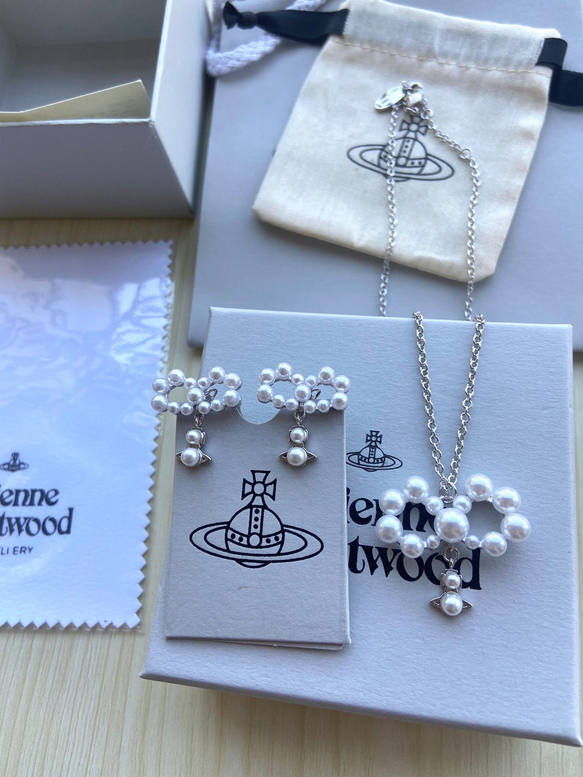 Vivienne Westwood 2026 Minimalist Pearl Necklace