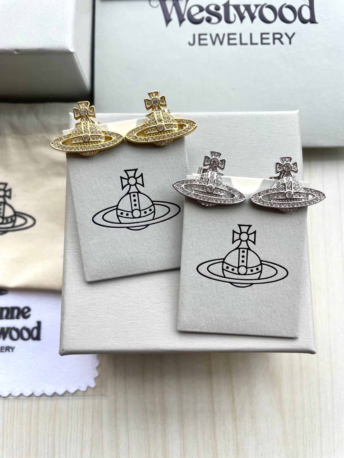 Vivienne Westwood Saturn Stud Earrings (Full Rhinestone)