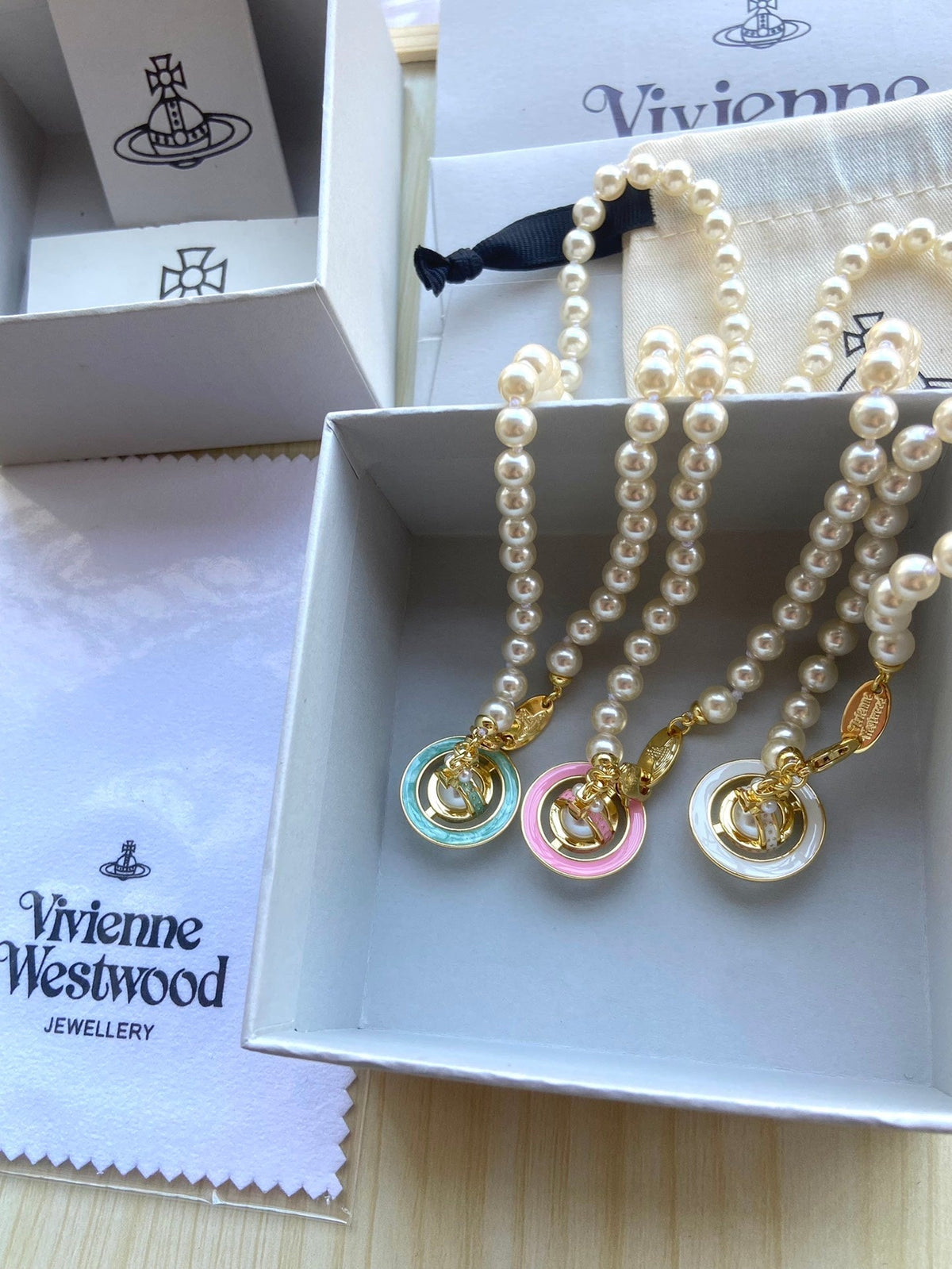 Vivienne Westwood 2026 Crystal Ball & Pearl Necklace