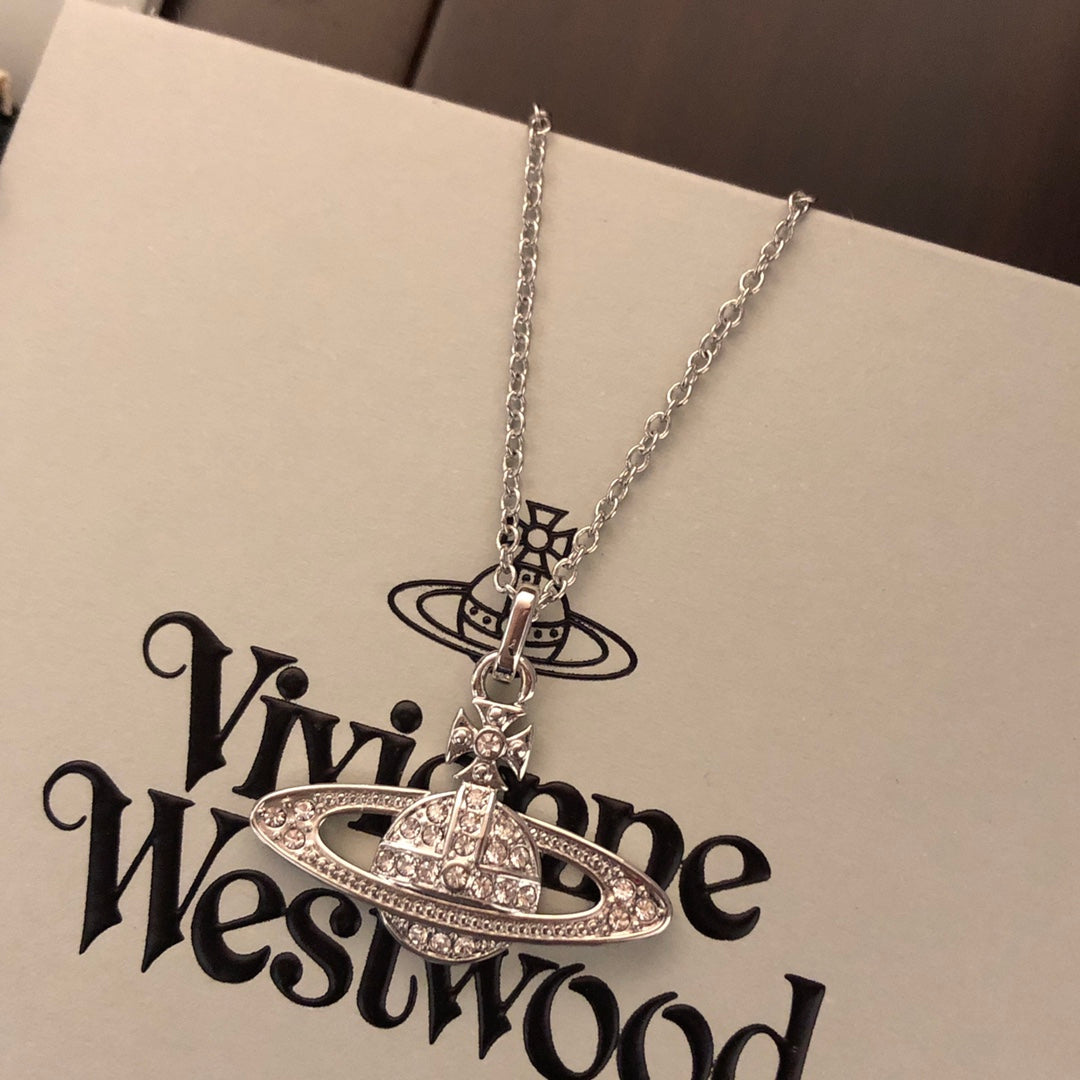 Vivienne Westwood 2026 Sparkling Clavicle Necklace