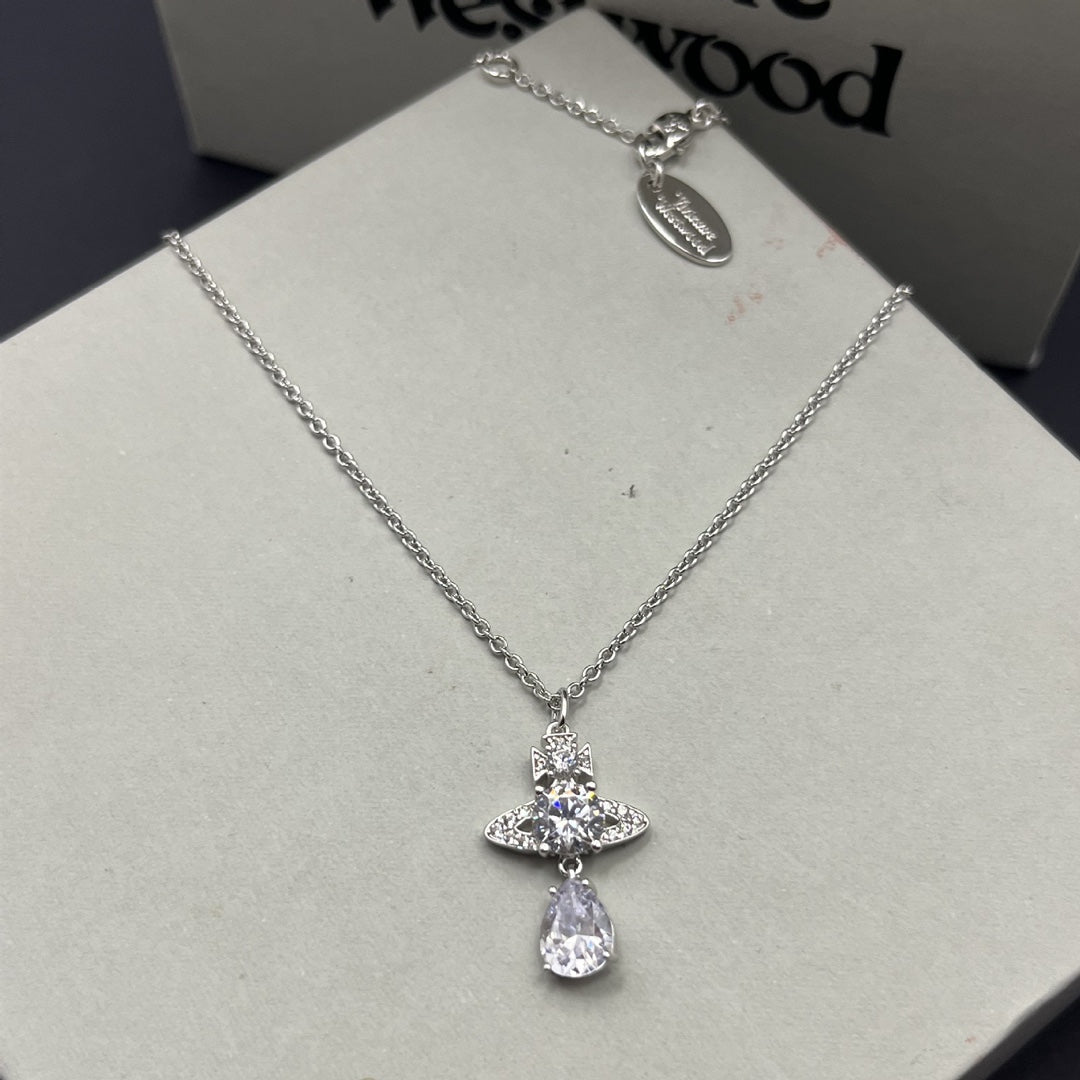 Vivienne Westwood 2026 Sparkling Clavicle Necklace