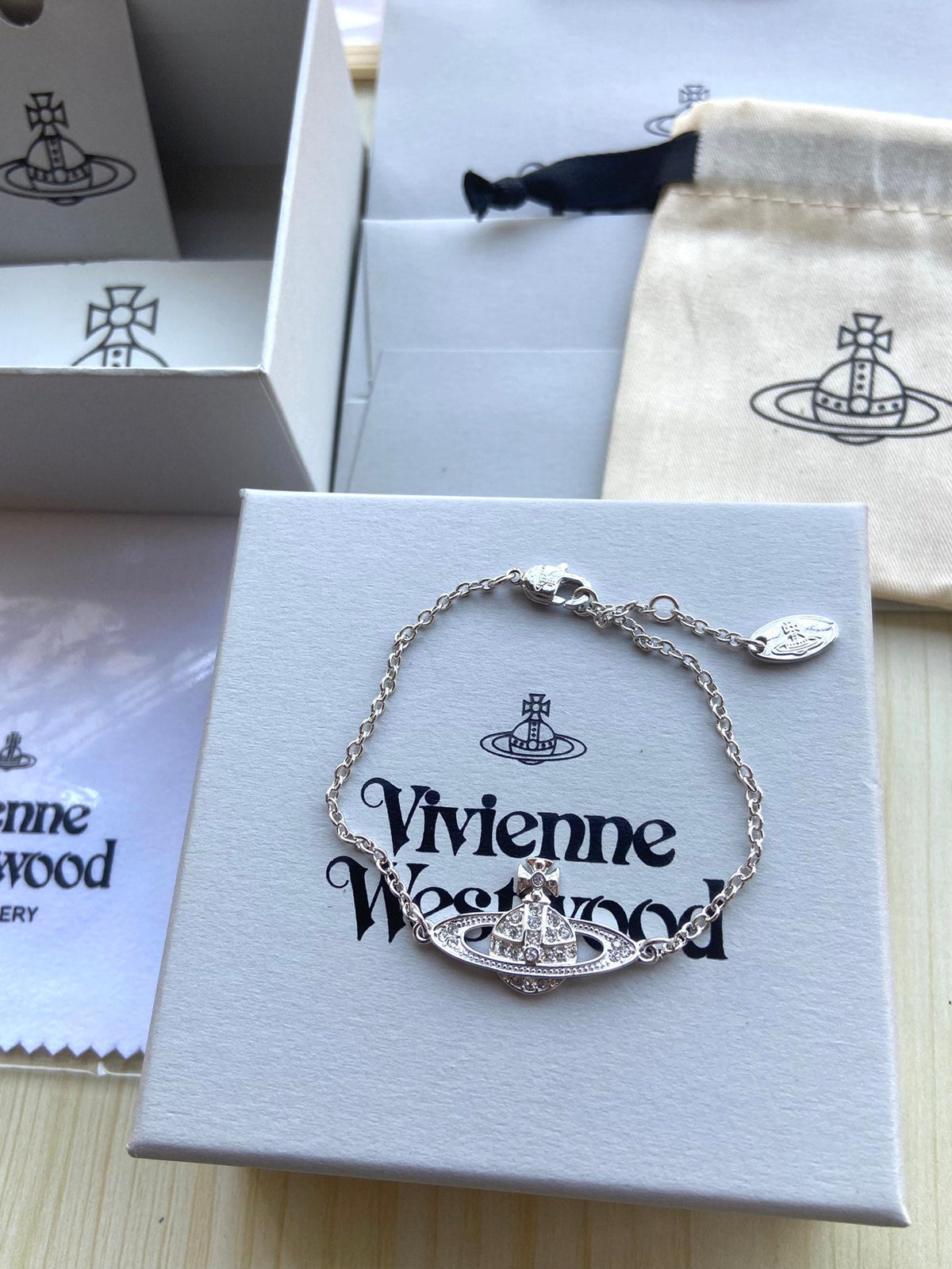 Vivienne Westwood 2026 Saturn Full-Rhinestone Bracelet