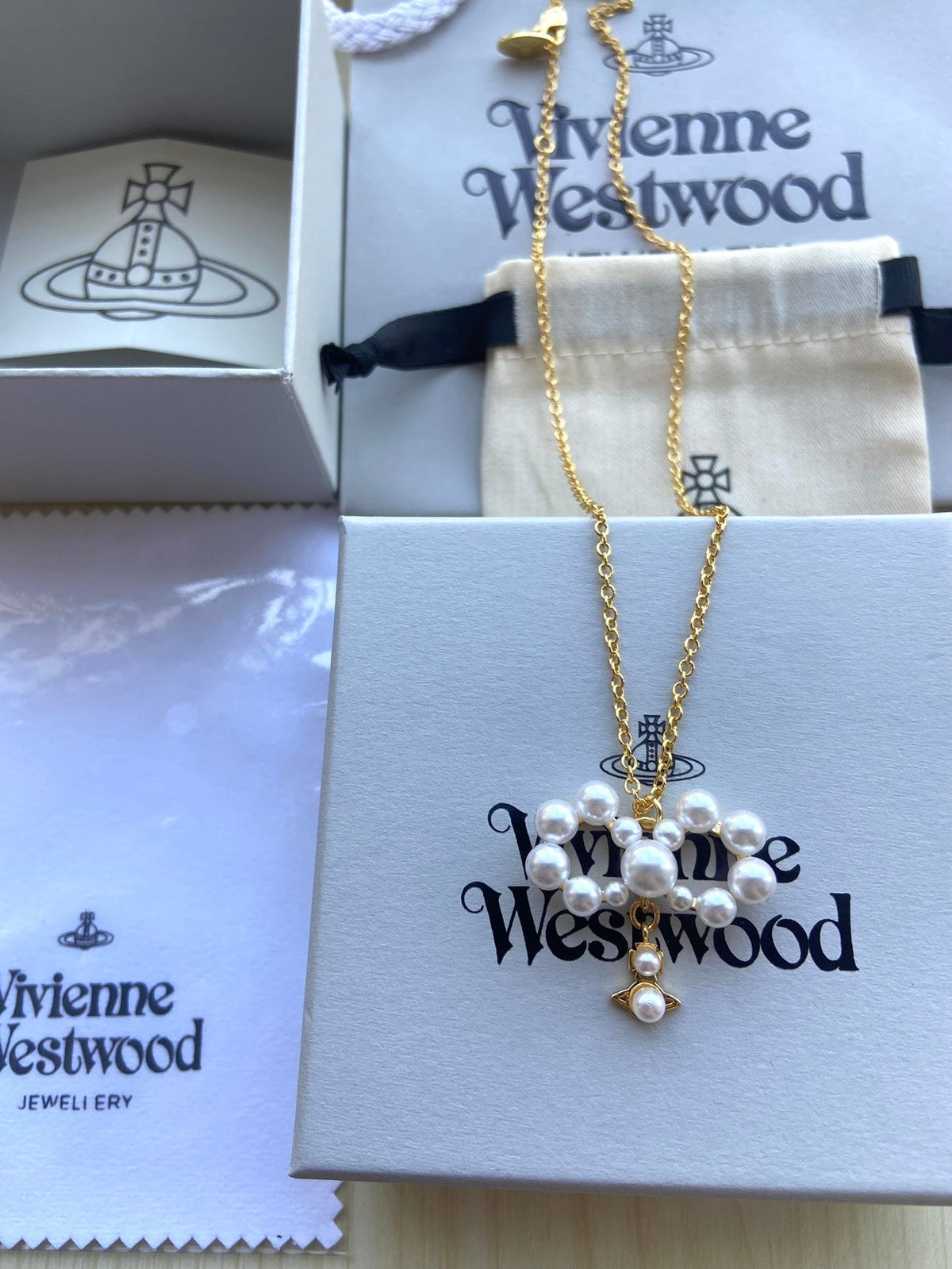 Vivienne Westwood 2026 Minimalist Pearl Necklace