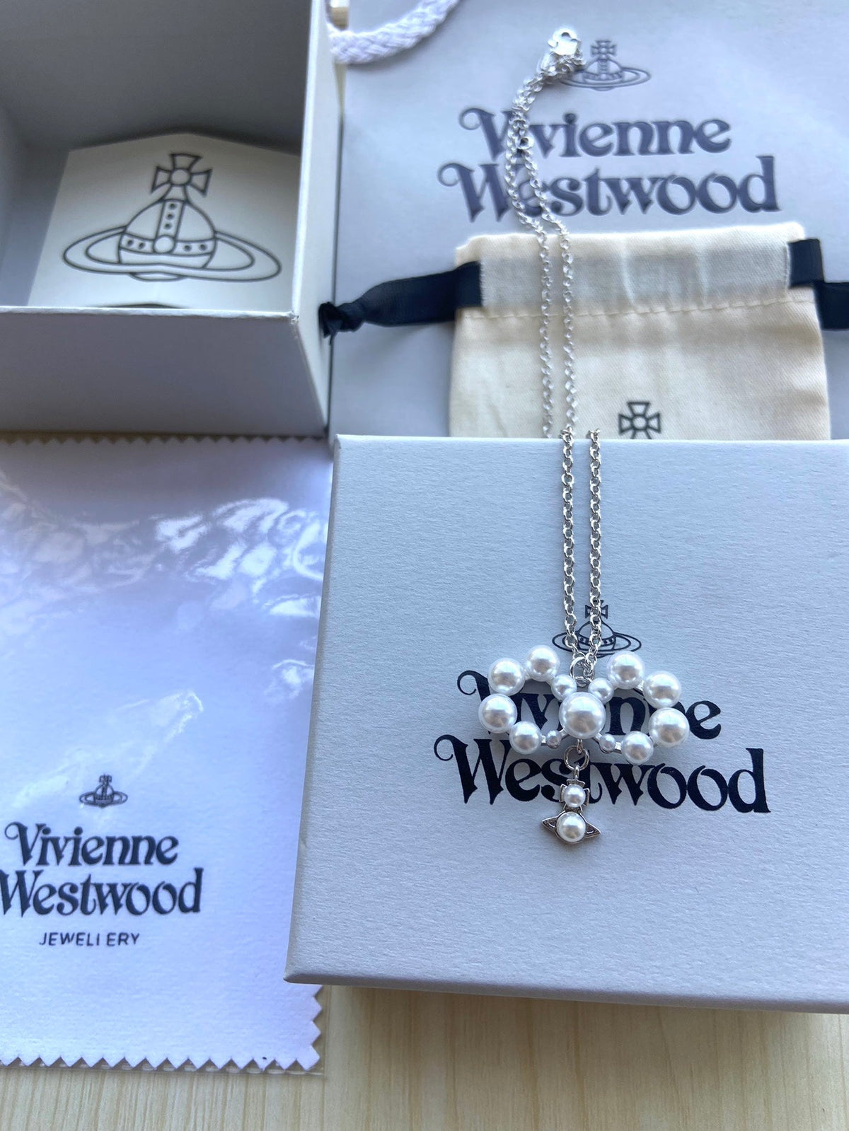 Vivienne Westwood 2026 Minimalist Pearl Necklace