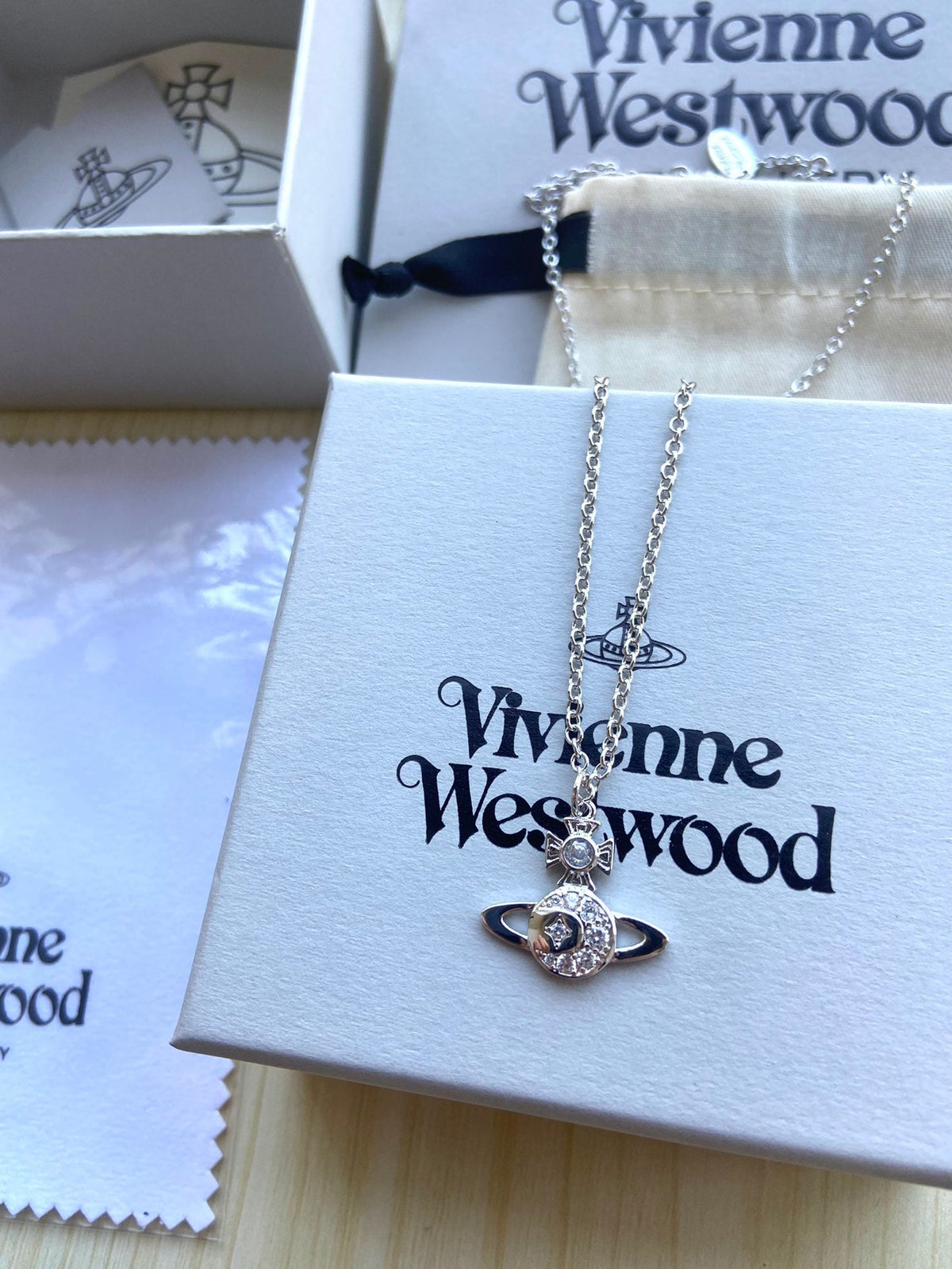 Vivienne Westwood 2026 Rhinestone Collar Necklace