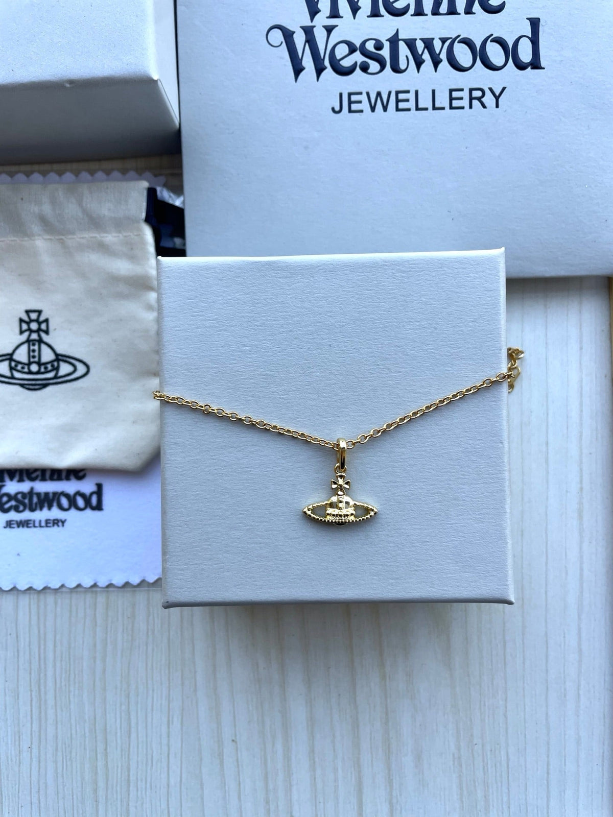 Vivienne Westwood 2026 Planet Clavicle Necklace