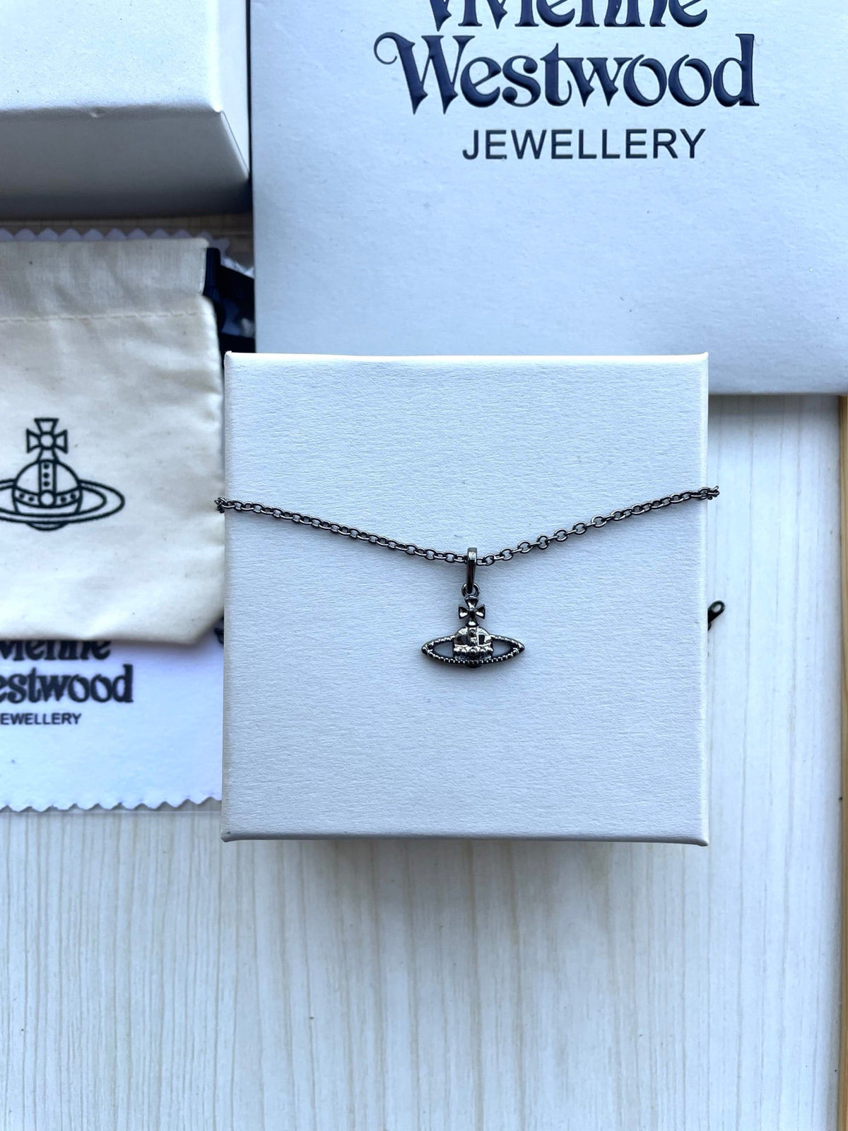 Vivienne Westwood 2026 Planet Clavicle Necklace