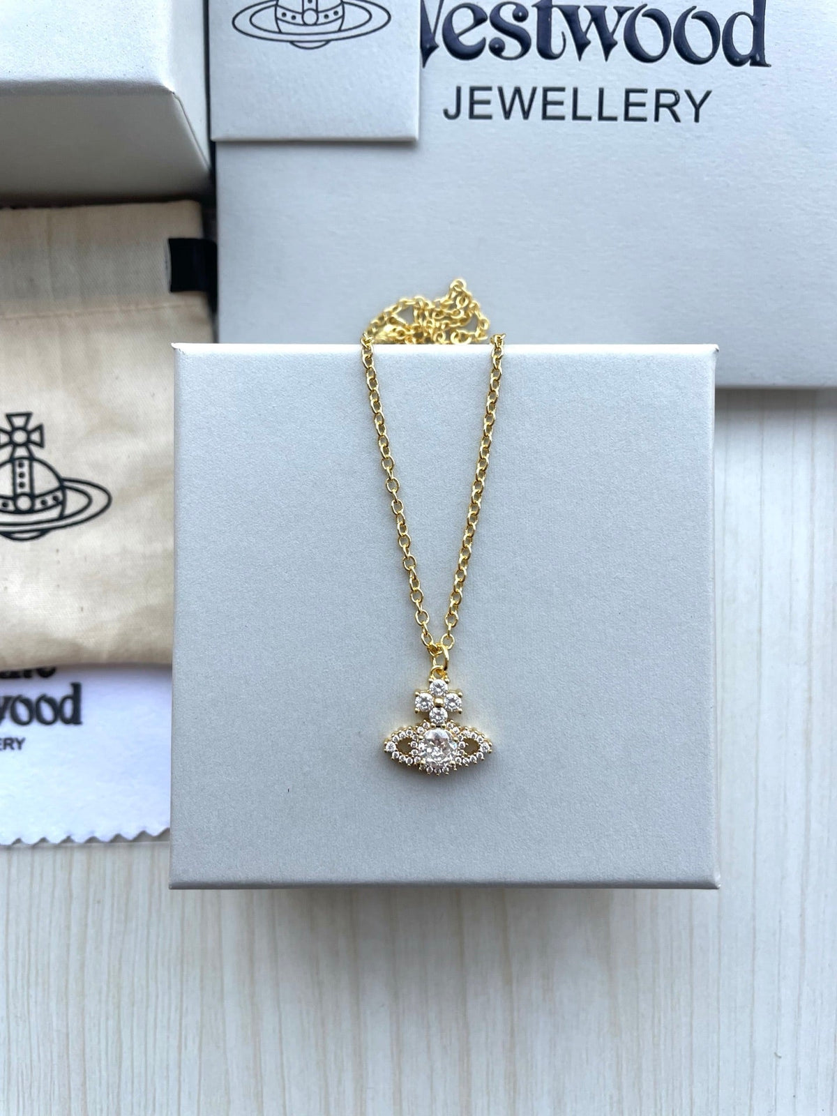 Vivienne Westwood 2026 Full-Crystal Collar Necklace
