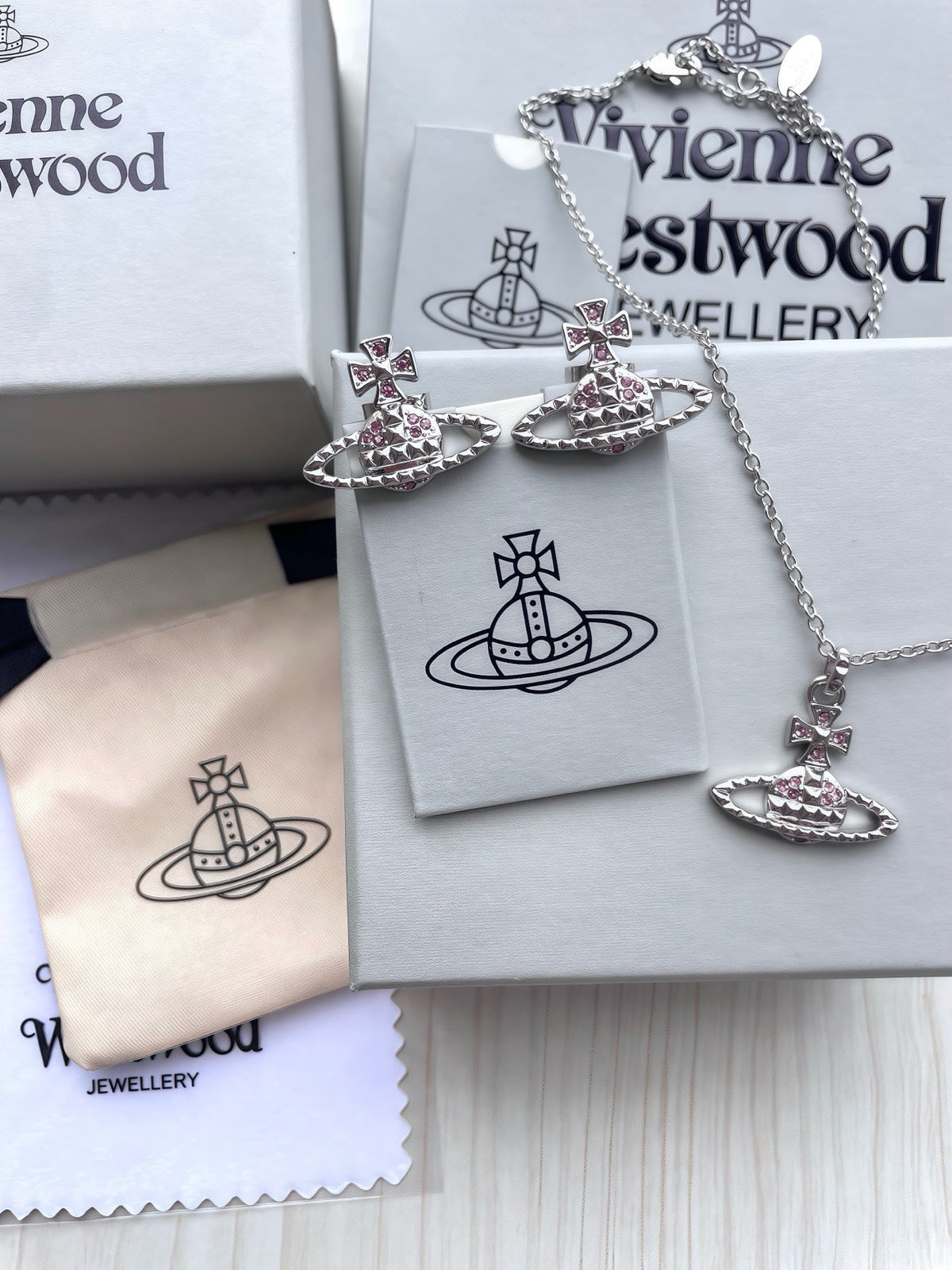 Vivienne Westwood 2026 Rhinestone Collar Necklace + Stud Earrings