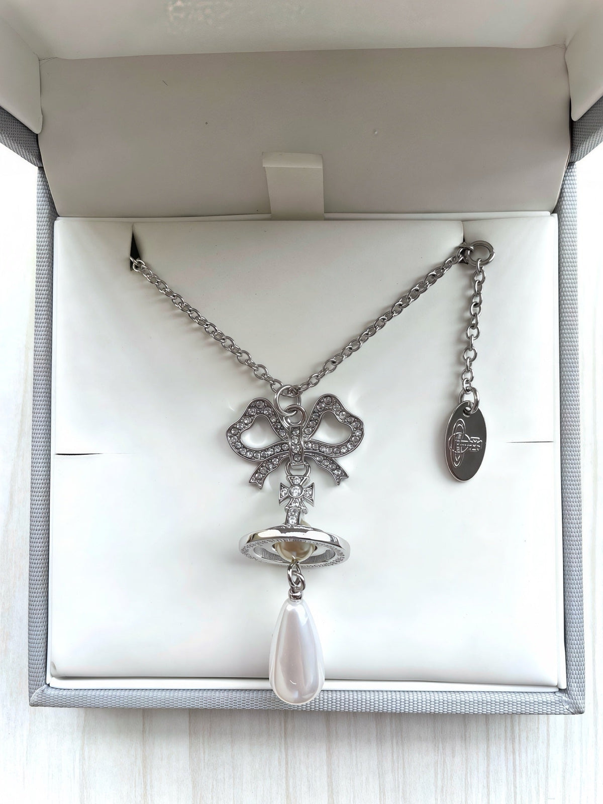 Vivienne Westwood 2026 Pearl & Rhinestone Necklace