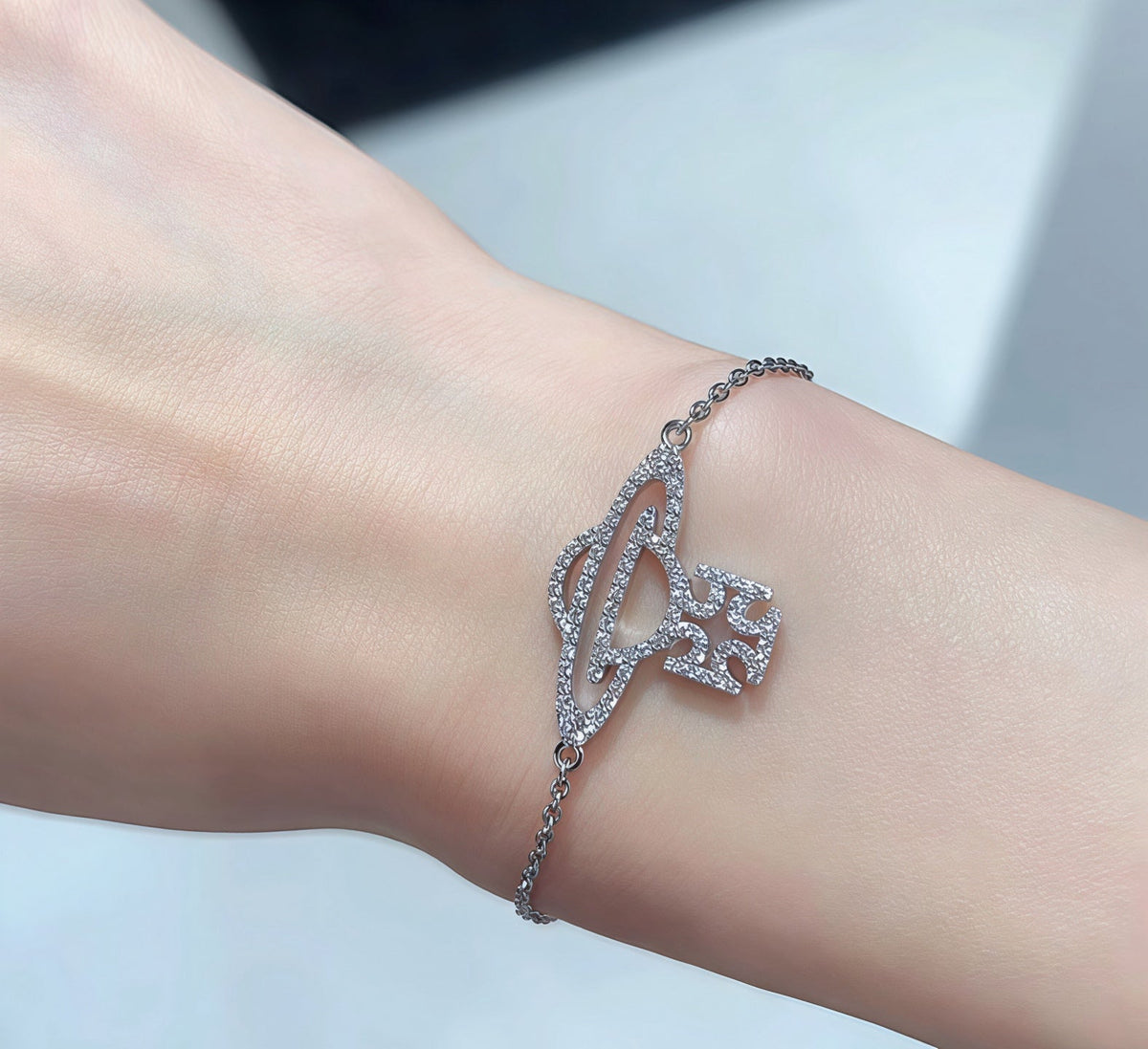 Vivienne Westwood 2026 Simple Rhinestone Bracelet