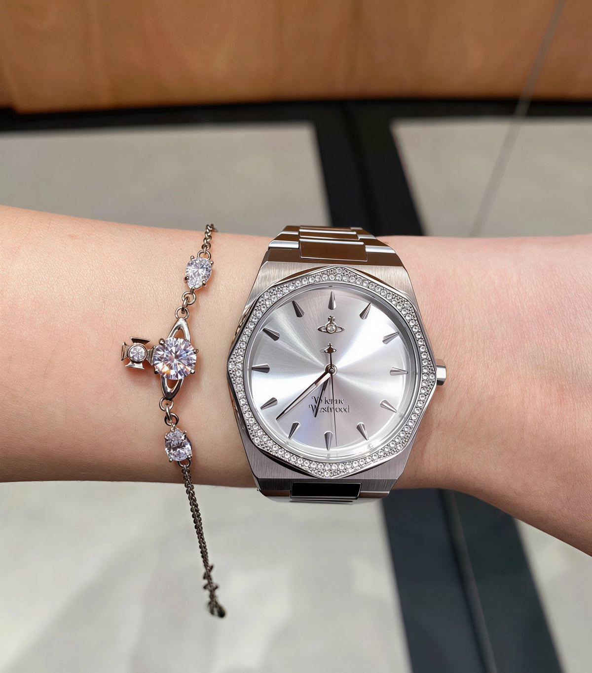 Vivienne Westwood 2026 Simple Rhinestone Bracelet